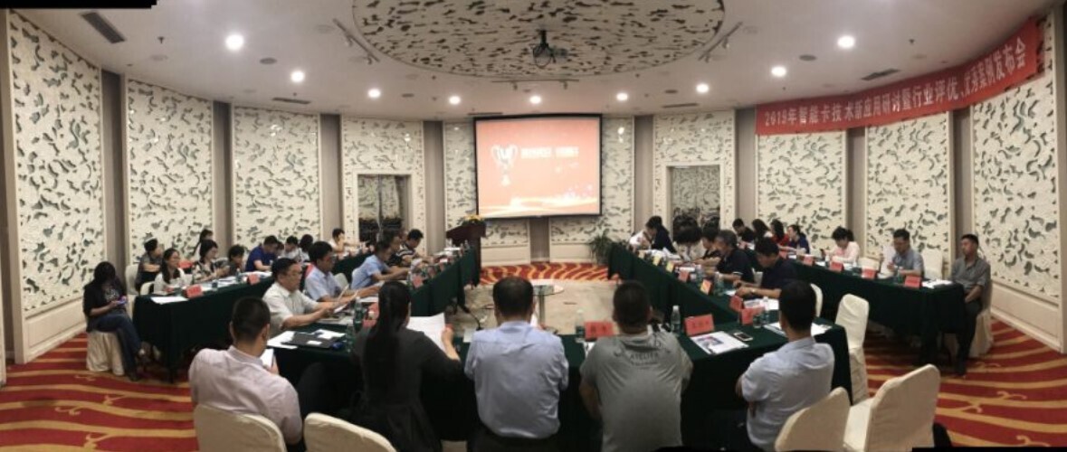 喜讯 | 人生就是博尊龙凯时荣获两项行业大奖！(图1)